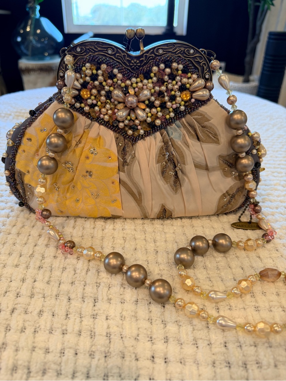 Mary Frances Beaded Heart-Top Clutch – Pink, Gold, Cream - Picture 2 of 6